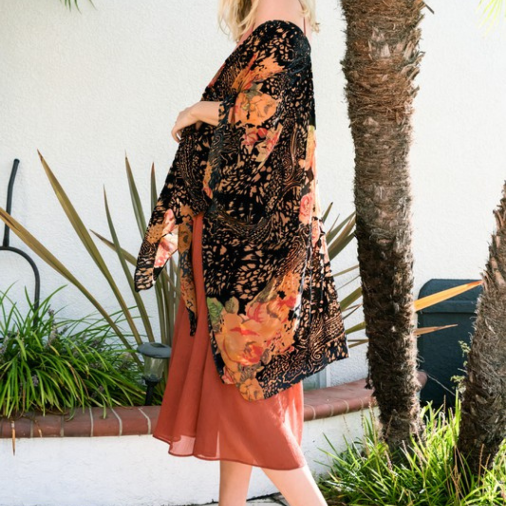 the flora velvet kimono