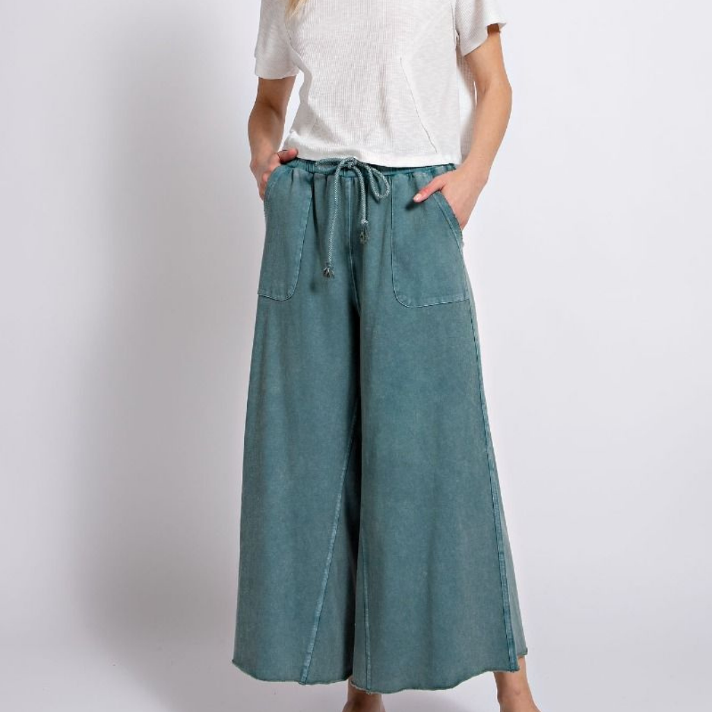 the laya pant in teal green