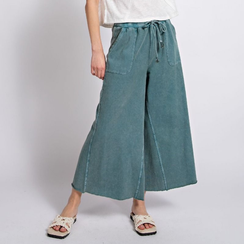 the laya pant in teal green