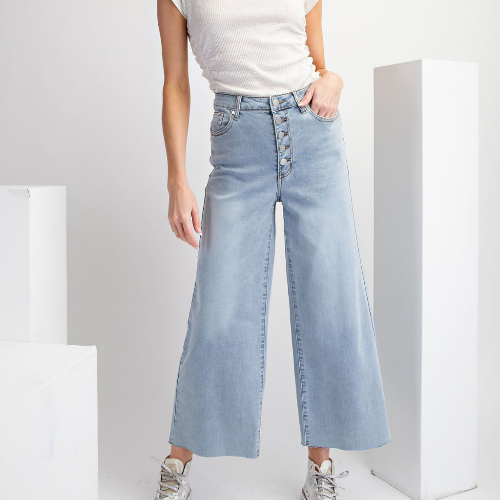 the bella cropped jeans in lt. denim