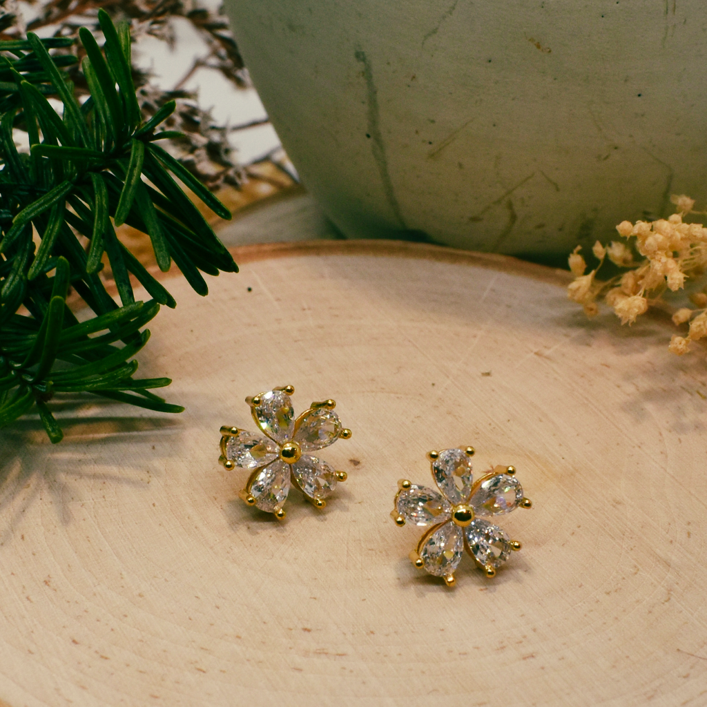 stone flower stud earrings