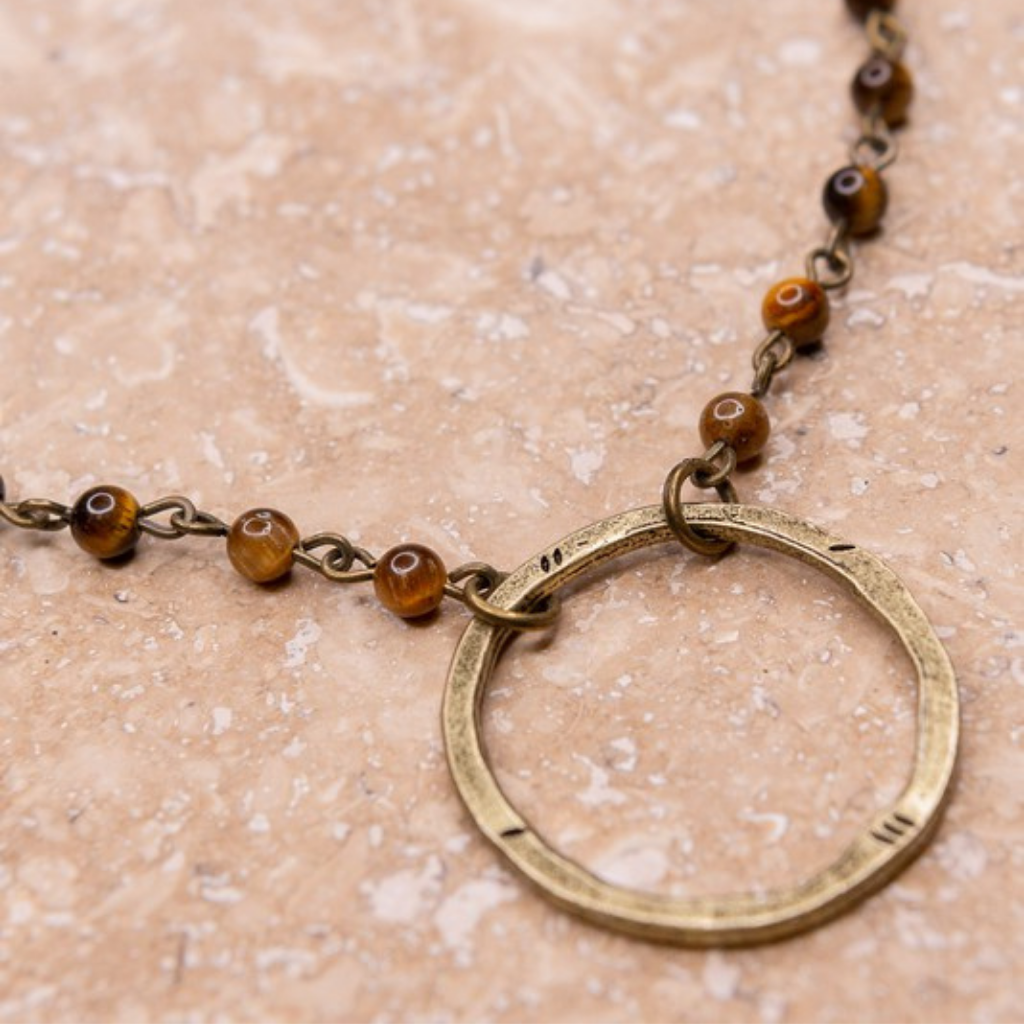 the sari circle necklace