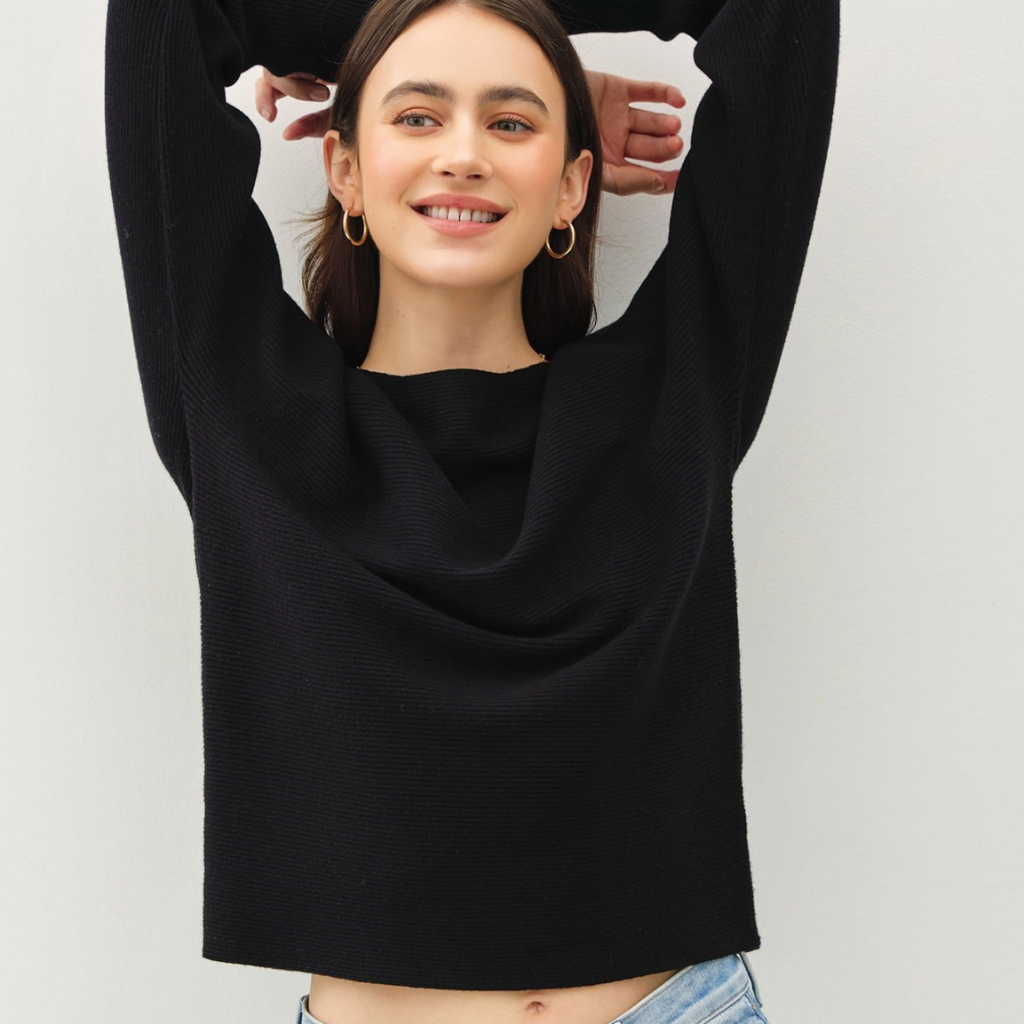 the ana sweater top in black